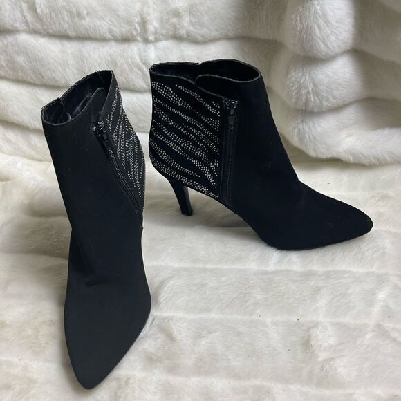 Me too  Eliza black faux suede ankle boots embellished with  silver studs SZ11M - Picture 6 of 11